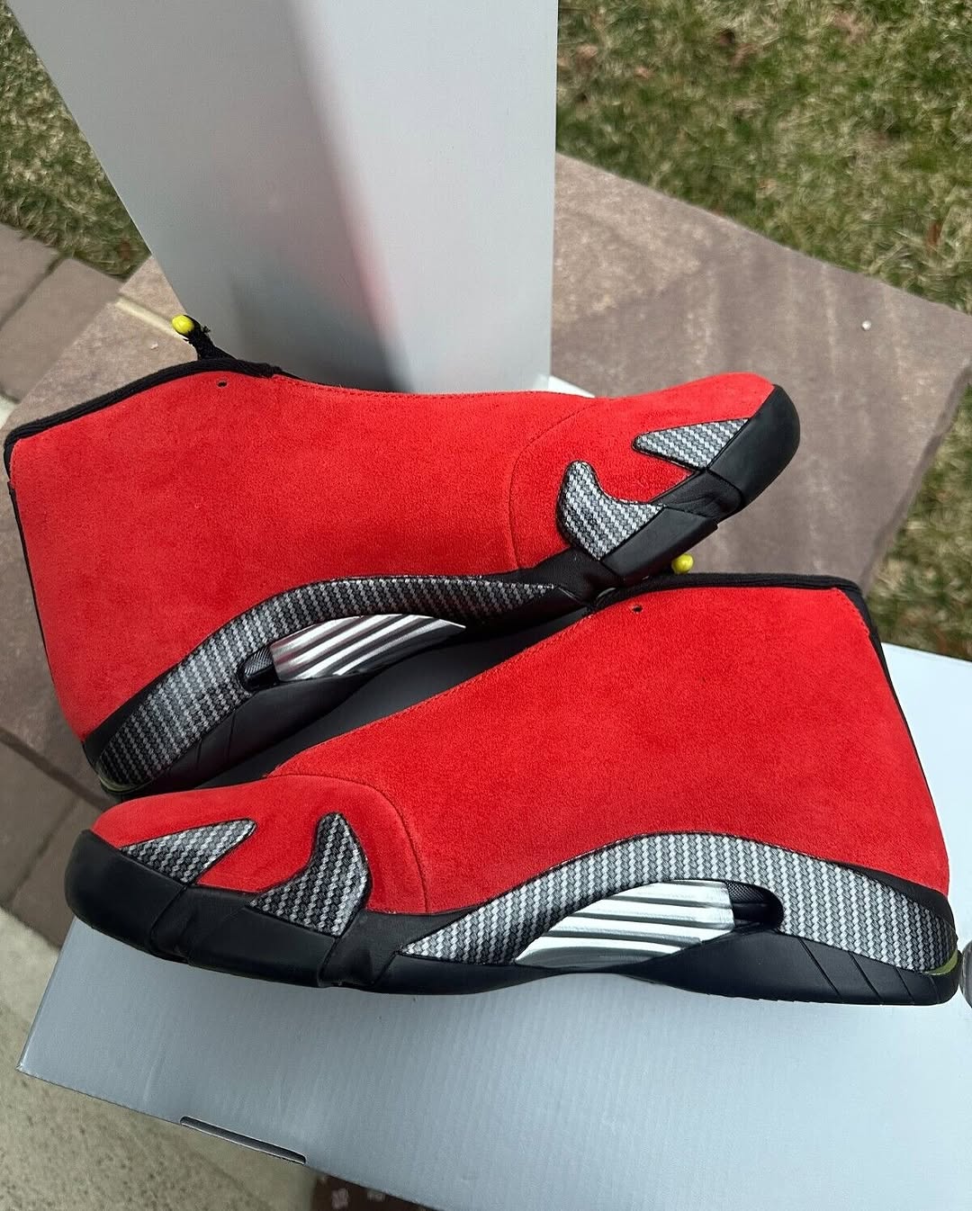 Air Jordan 14 Retro Ferrari (2025) Men's & Youth Basketball Sneakers IF5015-600