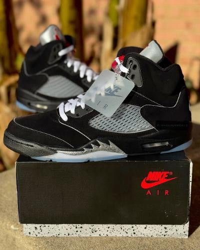 Air Jordan 5 Retro “Black Metallic Reimagined” HF3975-001 Men's and Youth Sizes