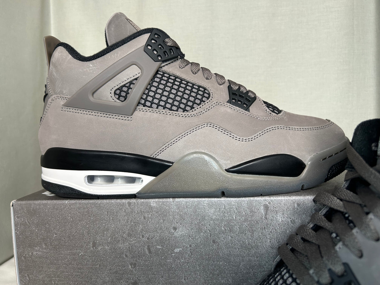 Air Jordan 4 Retro Cave Stone Men's Basketball Performance Shoe Size 12 No Lid