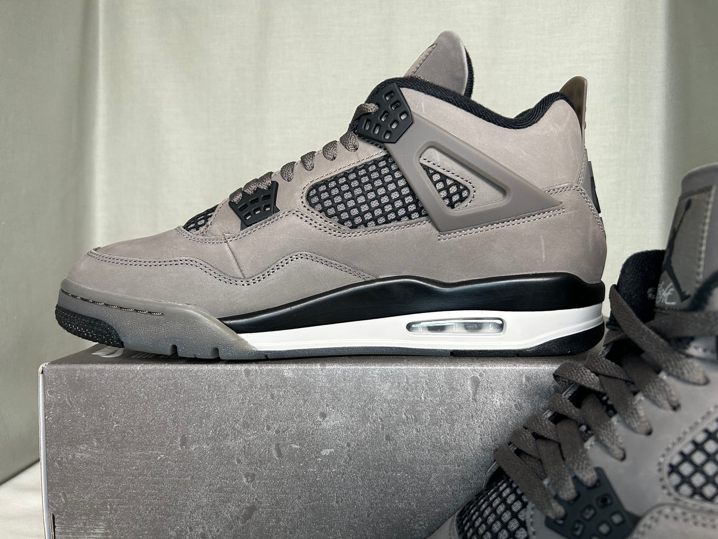 Air Jordan 4 Retro Cave Stone Men's Basketball Performance Shoe Size 12 No Lid